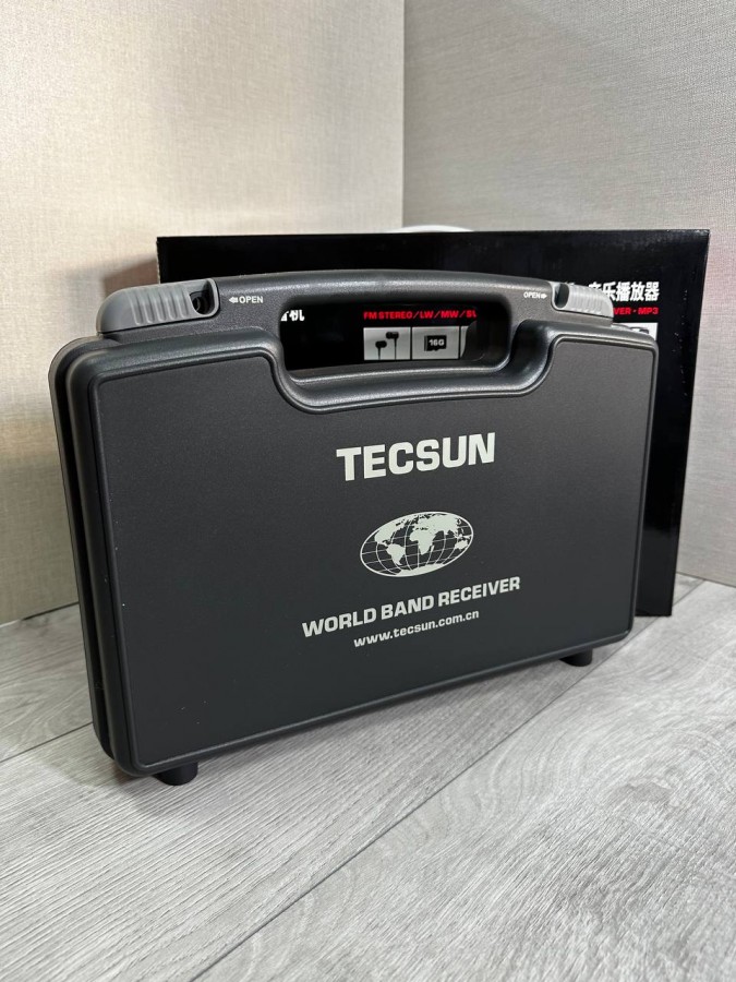 Всеволновый профессиональный радиоприемник Tecsun PL-990